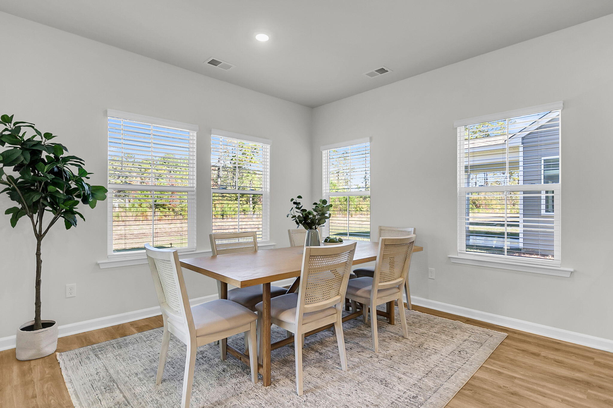 311 Clipper Court Summerville, SC 29486 - Photo 17 of 46 CASUAL DINING