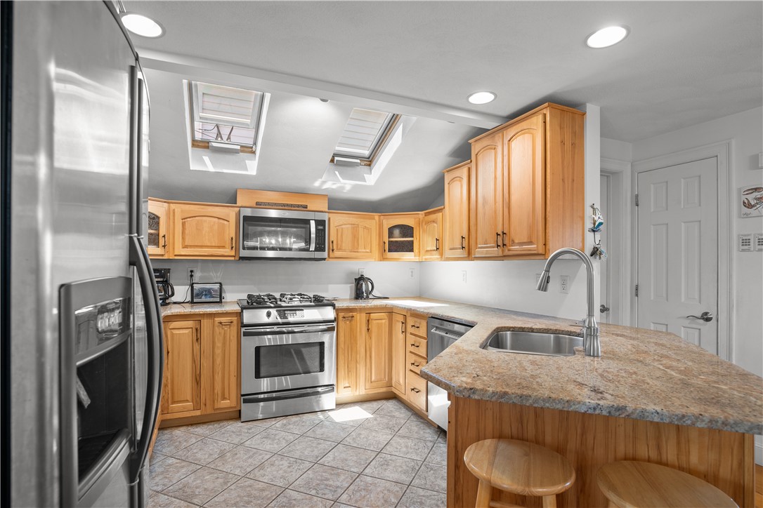 309 Riverside Street Portsmouth, RI 02871 - Photo 8 of 48 Kitchen