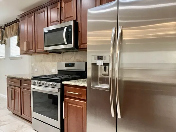 $2,600 | 509 Rockport Street, Georgetown, TX 78633