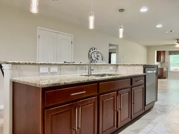 $2,600 | 509 Rockport Street, Georgetown, TX 78633