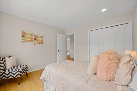 $1,425,000 | 18720 33rd Avenue Southeast, Bothell, WA 98012