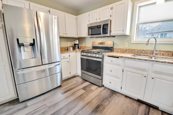 $550,000 | 1241 Velvet Leaf Drive, Madison, WI 53719