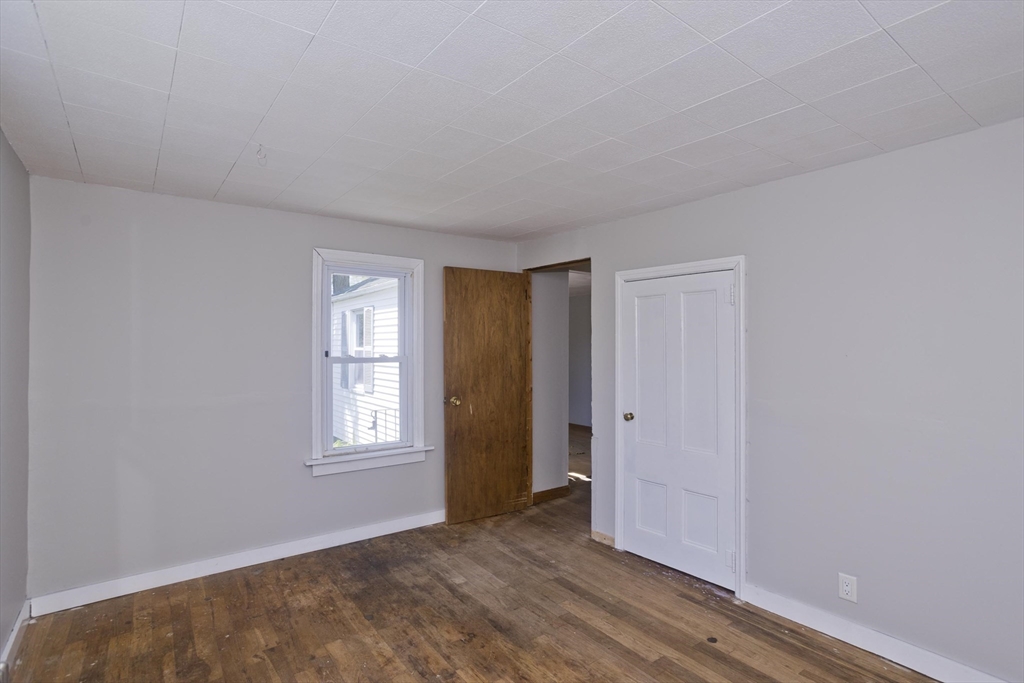 135 Lucerne Road Springfield, MA 01119 - Photo 22 of 40