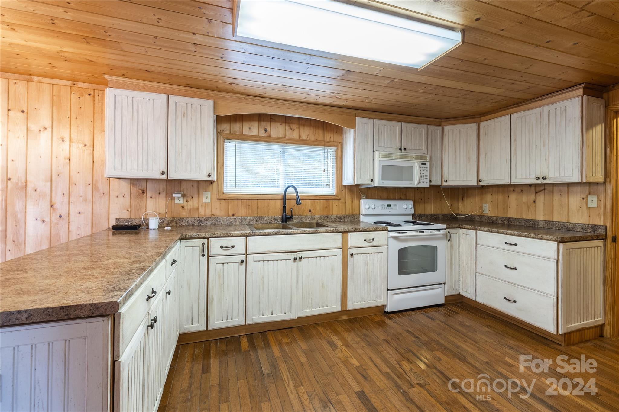 46 Peggy Ridge Road Balsam Grove, NC 28708 - Photo 12 of 44 Gallery Image 12