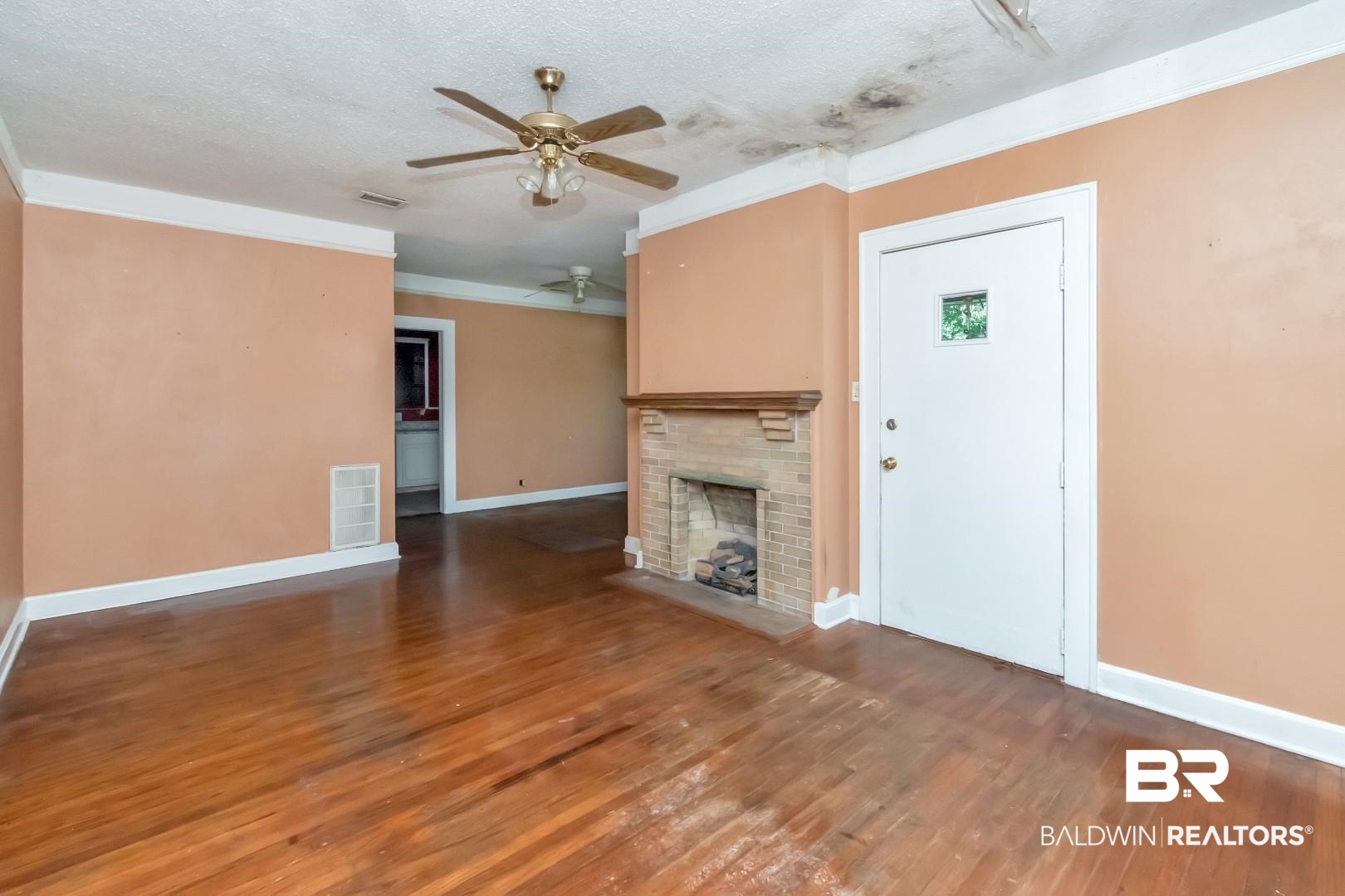 1500 Navco Road Mobile, AL 36605 - Photo 10 of 19 Living Room