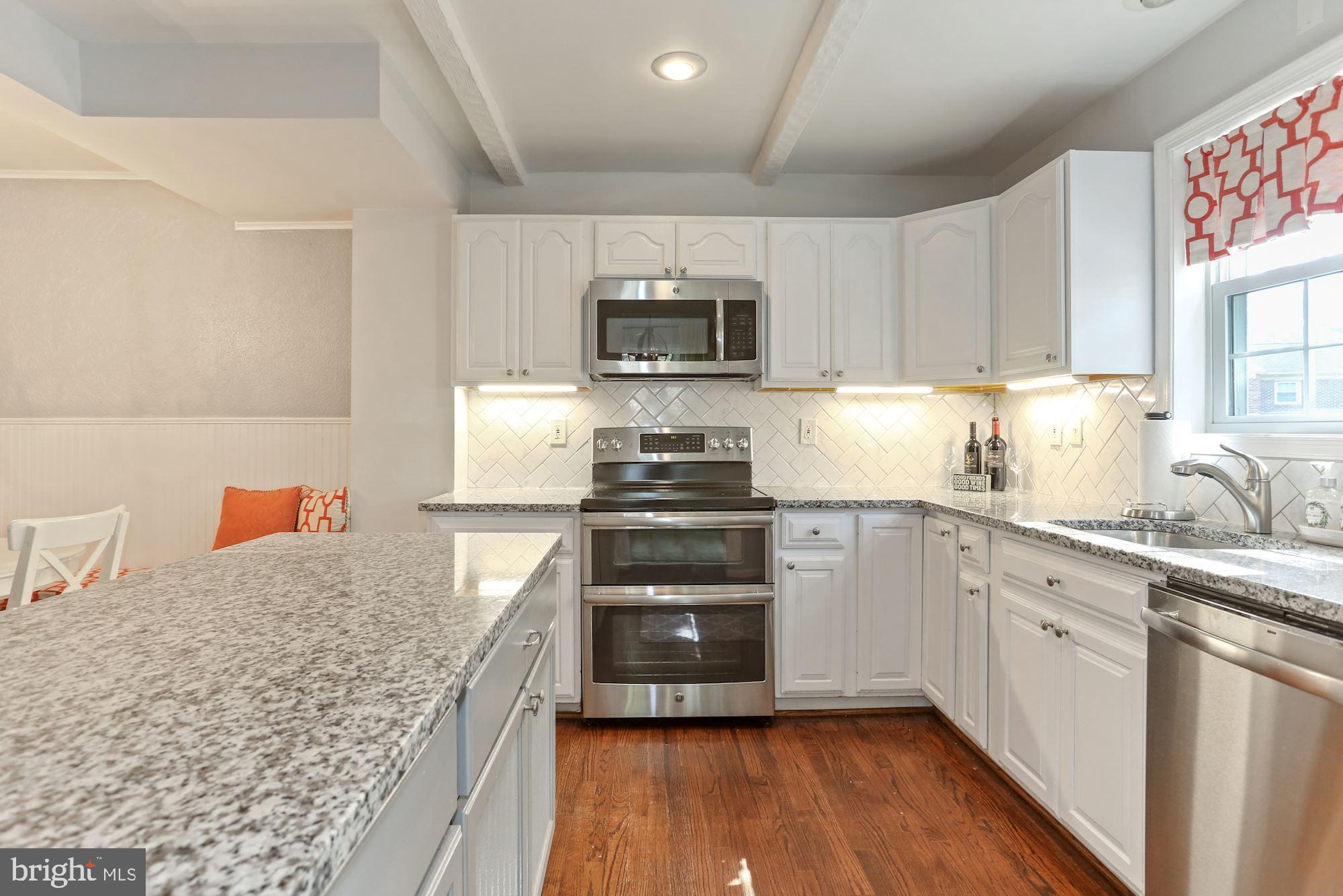 6844 Brian Michael Court Springfield, VA 22153 - Photo 15 of 42 Beautiful and bright kitchen!