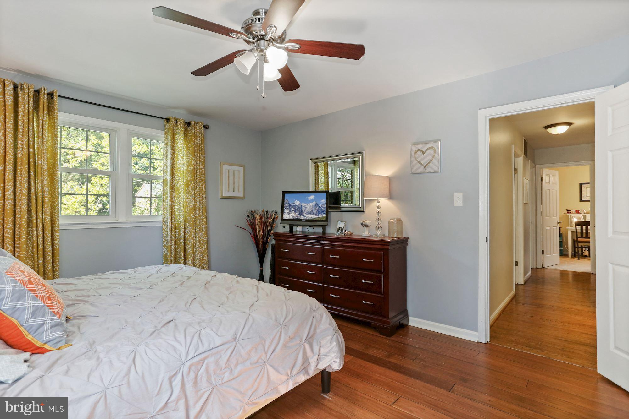 6844 Brian Michael Court Springfield, VA 22153 - Photo 20 of 42 Master bedroom w/ceiling fan