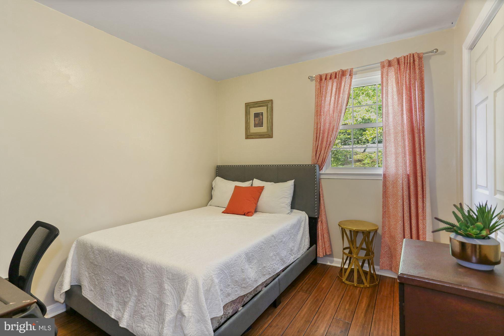 6844 Brian Michael Court Springfield, VA 22153 - Photo 26 of 42 Bedroom #3 with wood floors
