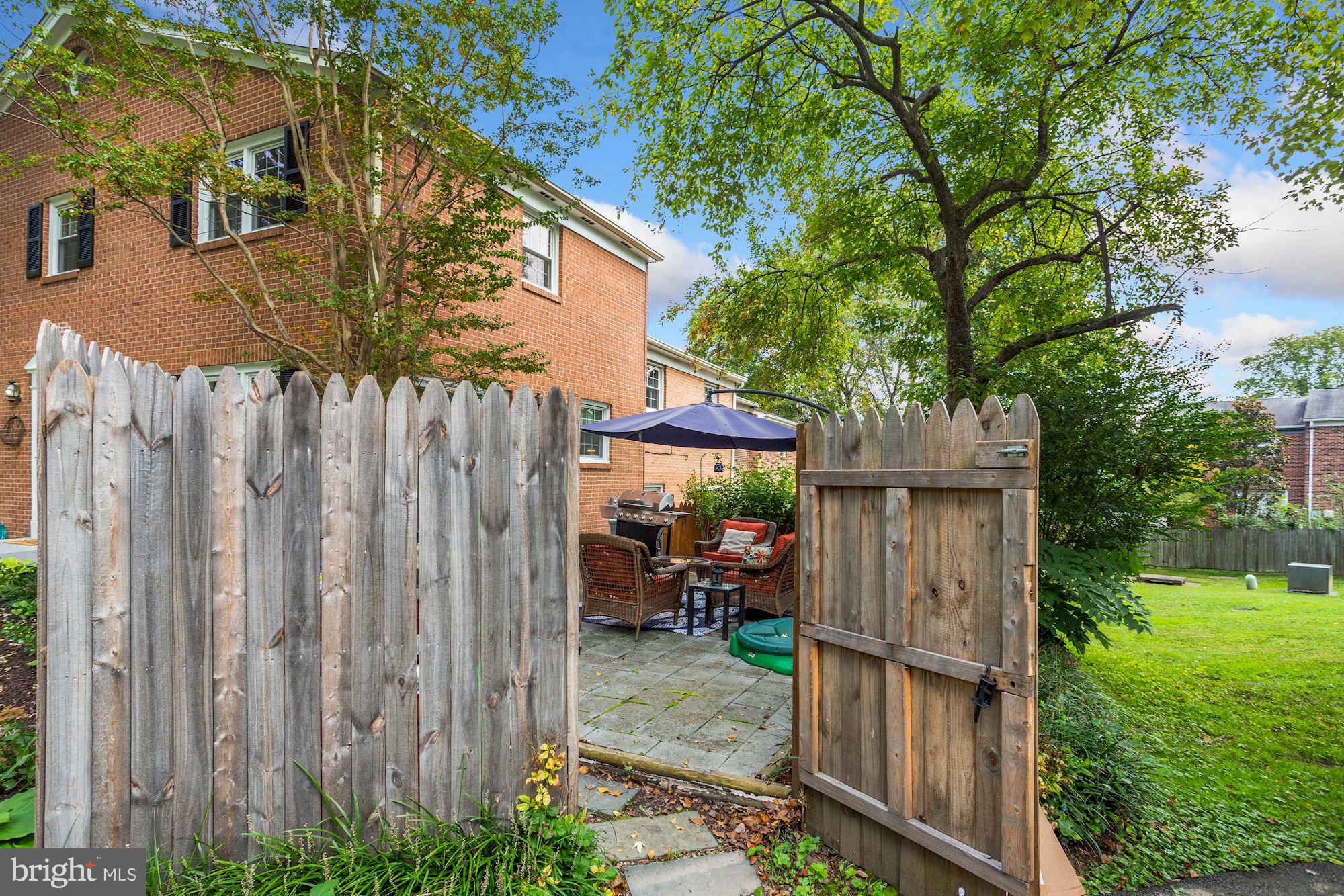 6844 Brian Michael Court Springfield, VA 22153 - Photo 39 of 42 Entrance to fenced in back yard