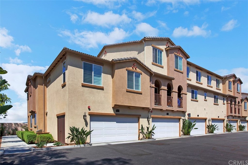 41 Sevilla Rancho Santa Margarita, CA 92688 - Photo 1 of 1 GORGEOUS SPACIOUS TRI-LEVEL CONDO IN TESORO TRAILS. 2 CAR DIRECT ACCESS GARAGE