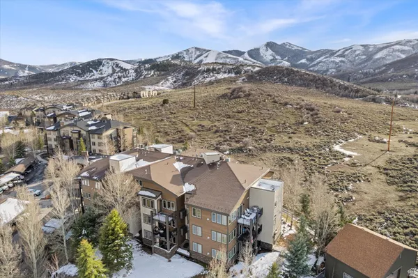 $719,000 | 6749 North 2200th West, Unit B302, Park City, UT 84098
