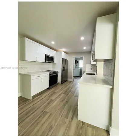 $3,950 | 5032 Southwest 94th Avenue, Cooper City, FL 33328