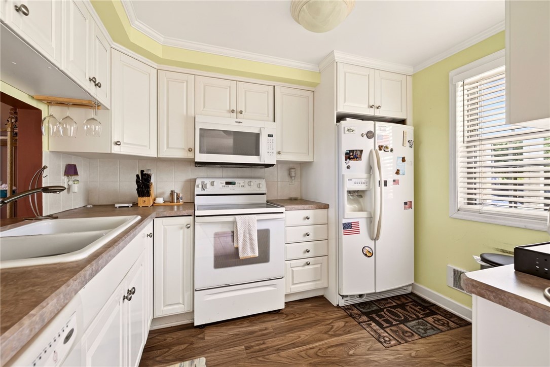 960 Edgemere Drive Greece, NY 14612 - Photo 9 of 17 Gallery Image 9