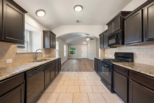 $1,800 | 5641 Sacco Street, Round Rock, TX 78665