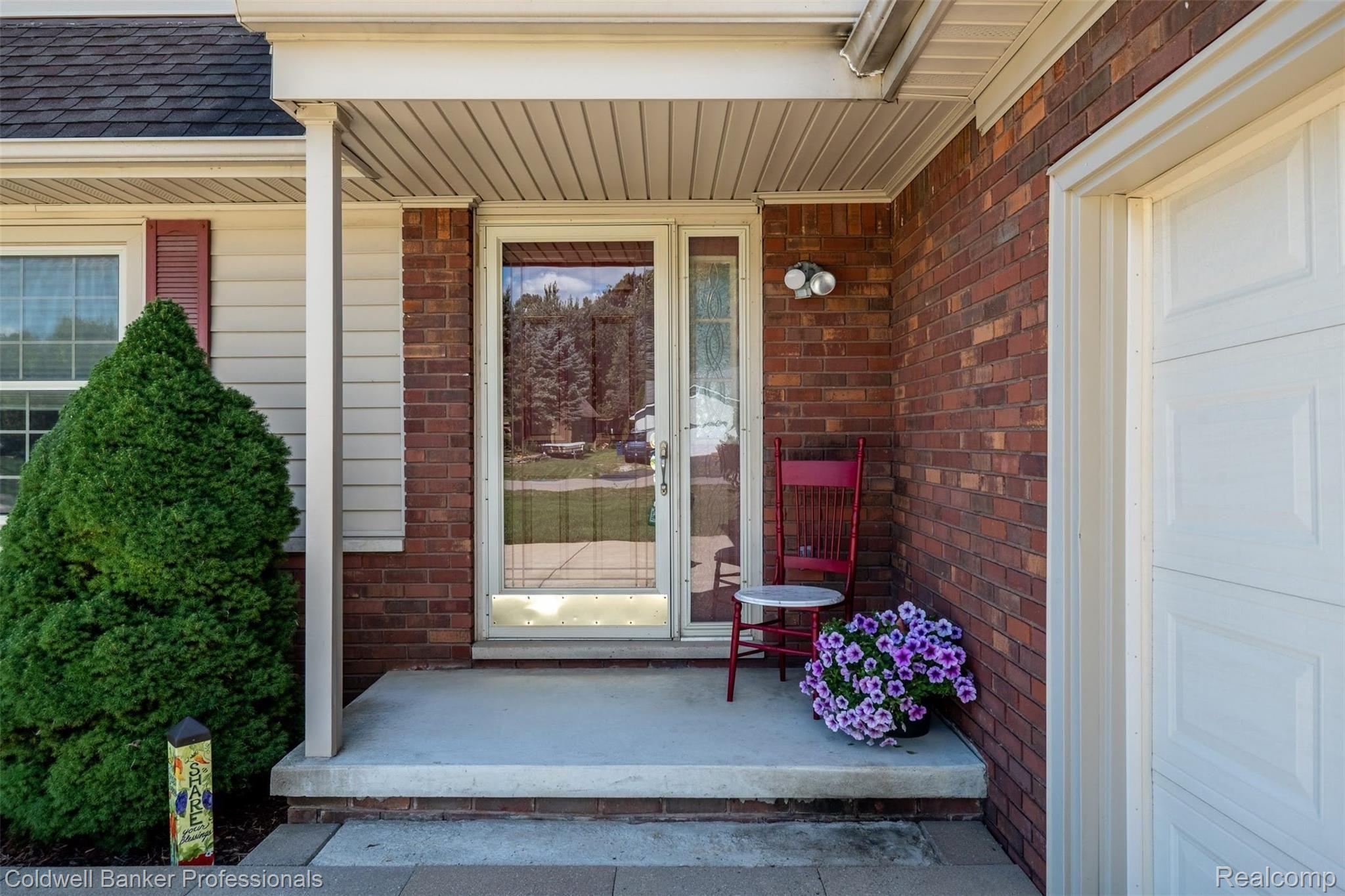 2745 Ripple Way White Lake, MI 48383 - Photo 11 of 58 .
