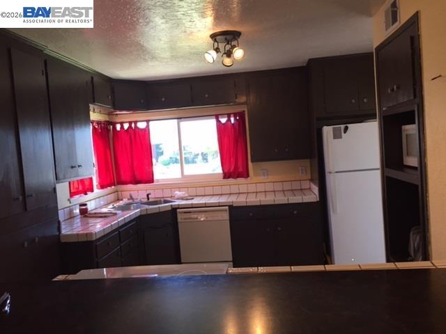 953 Seventh Street Ripon, CA 95366 - Photo 4 of 11