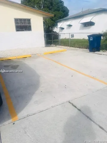 $1,750 | 752 Northwest 3rd Court, Unit 2, Hallandale Beach, FL 33009