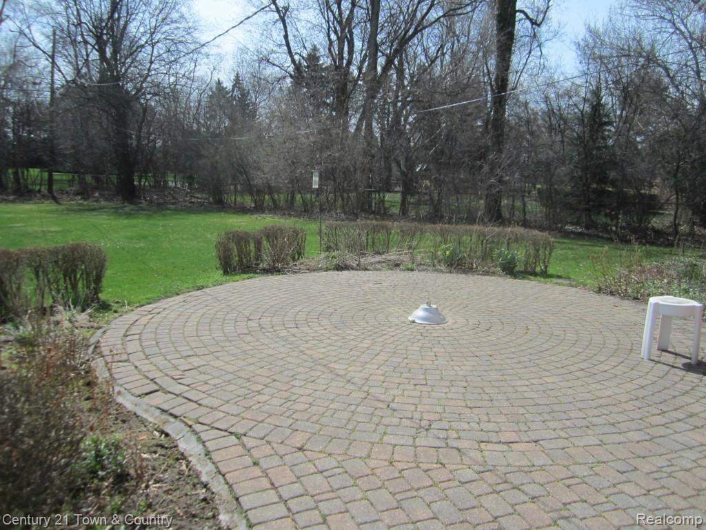 6934 Dublin Fair Road Troy, MI 48098 - Photo 6 of 34 IMG_1202.jpg