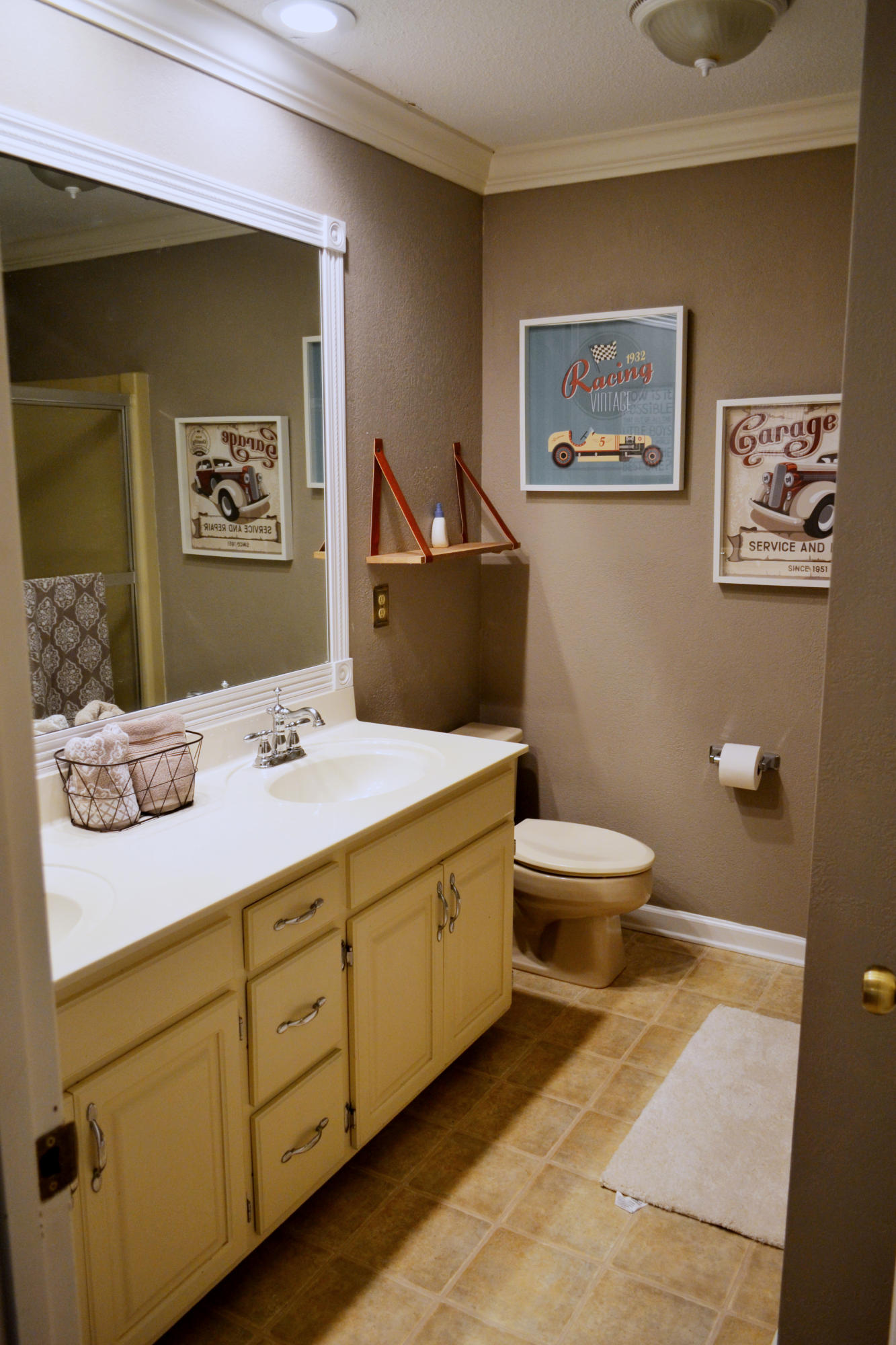 2001 Jenkins Road Chattanooga, TN 37421 - Photo 17 of 28 Bathroom 03