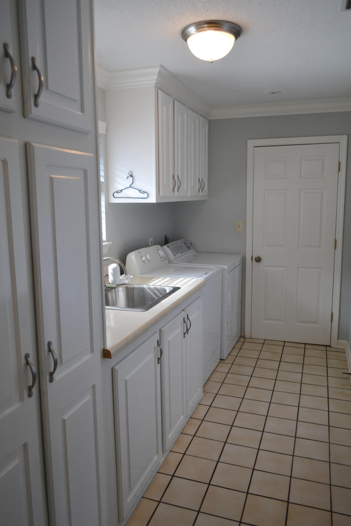 2001 Jenkins Road Chattanooga, TN 37421 - Photo 19 of 28 Laundry Room