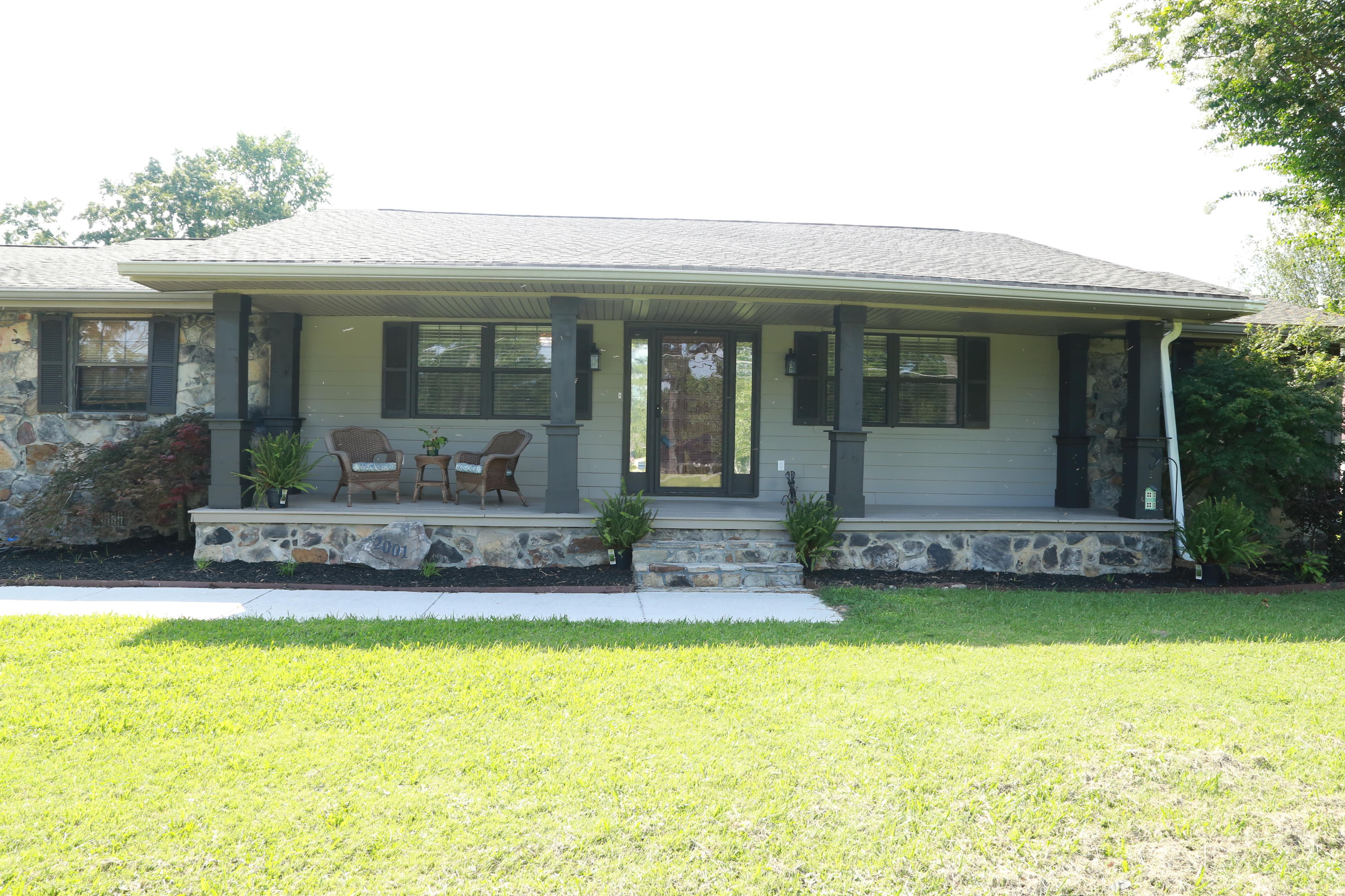 2001 Jenkins Road Chattanooga, TN 37421 - Photo 3 of 28 Front Porch
