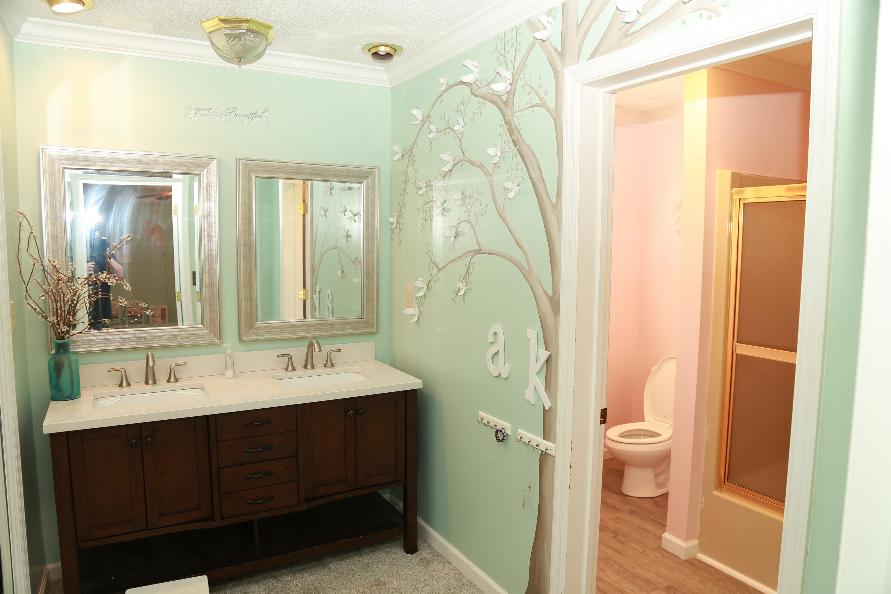 2001 Jenkins Road Chattanooga, TN 37421 - Photo 24 of 28 Bathroom