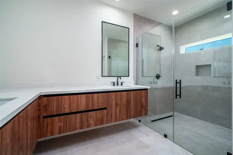 $2,800 | 112 Tolima Dove Street, Houston, TX 77022