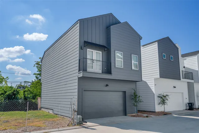 $2,900 | 112 Tolima Dove Street, Houston, TX 77022
