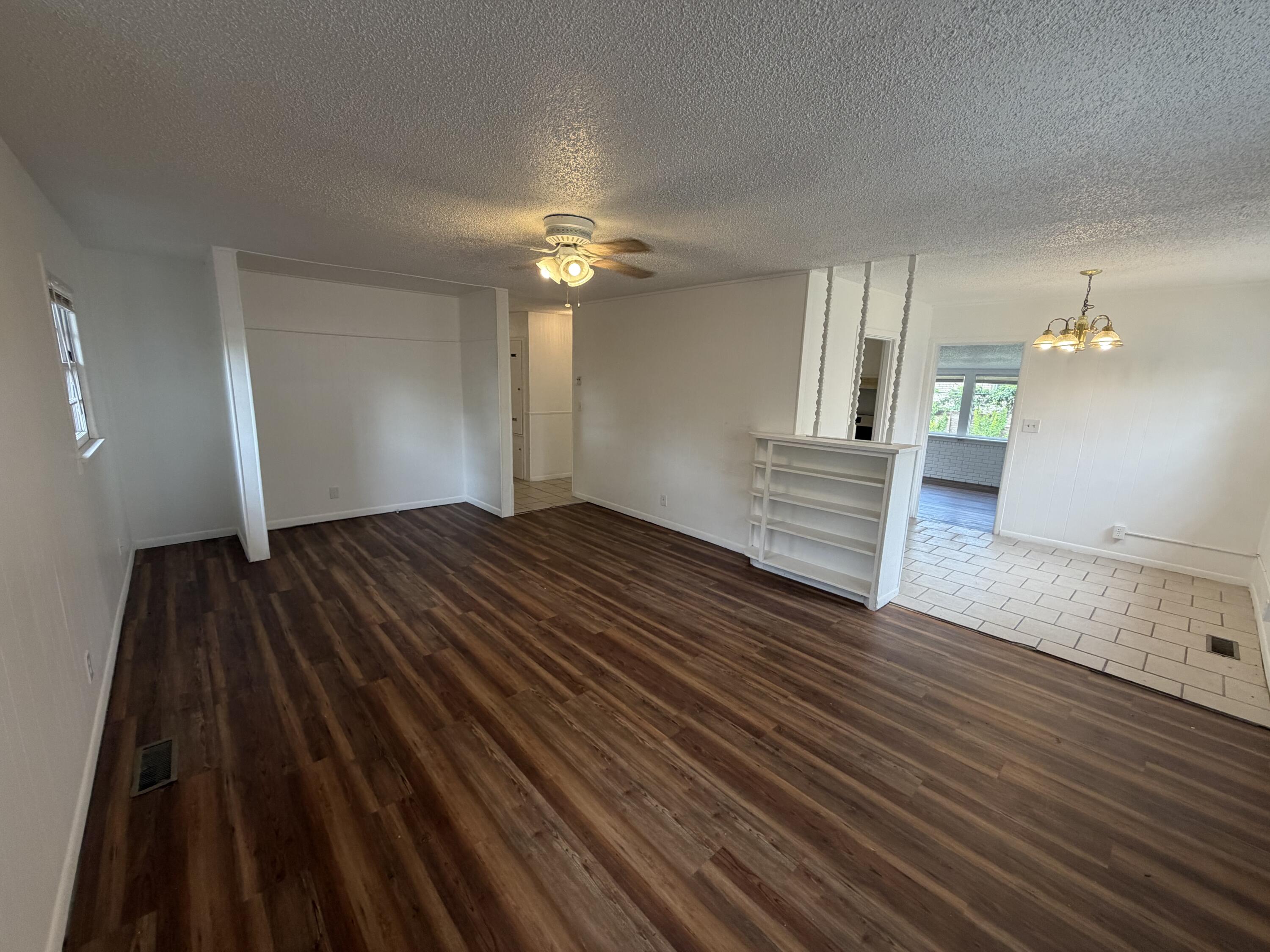 1336 60th Street Lubbock, TX 79412 - Photo 8 of 23 IMG_5067