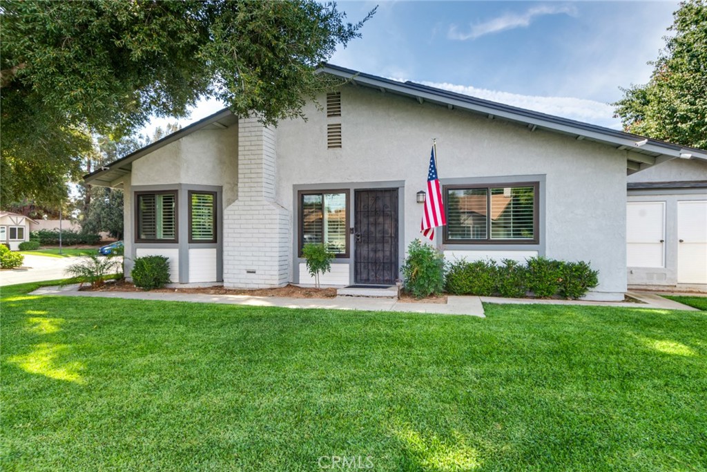 3198 Bexfield - Corner lot in Gated Community