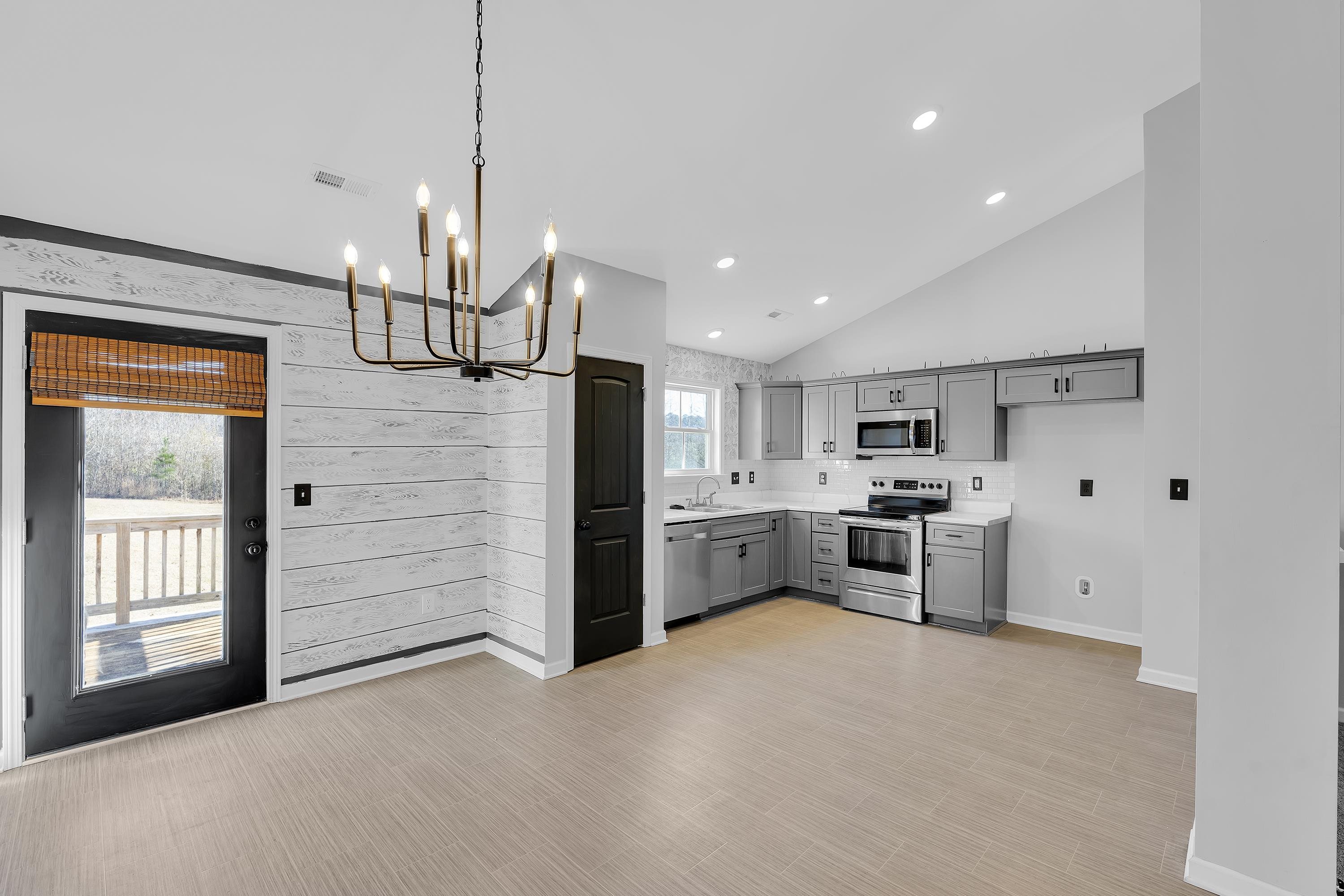 884 Hampton Road Lyman, SC 29365 - Photo 7 of 25