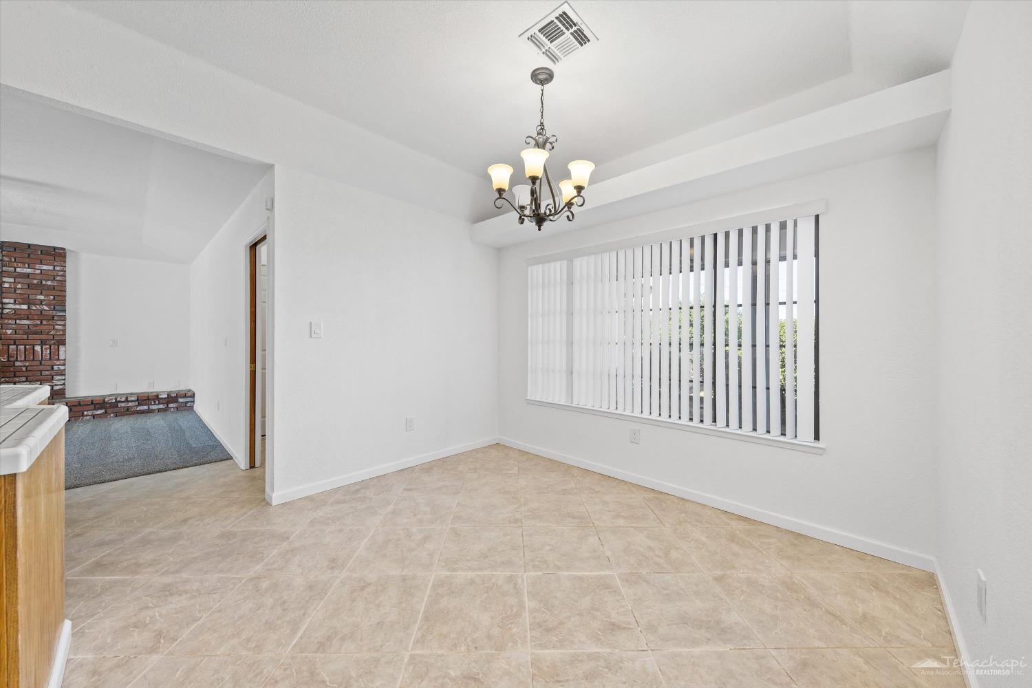 22124 Copper Street Tehachapi, CA 93561 - Photo 11 of 26 Gallery Image 11
