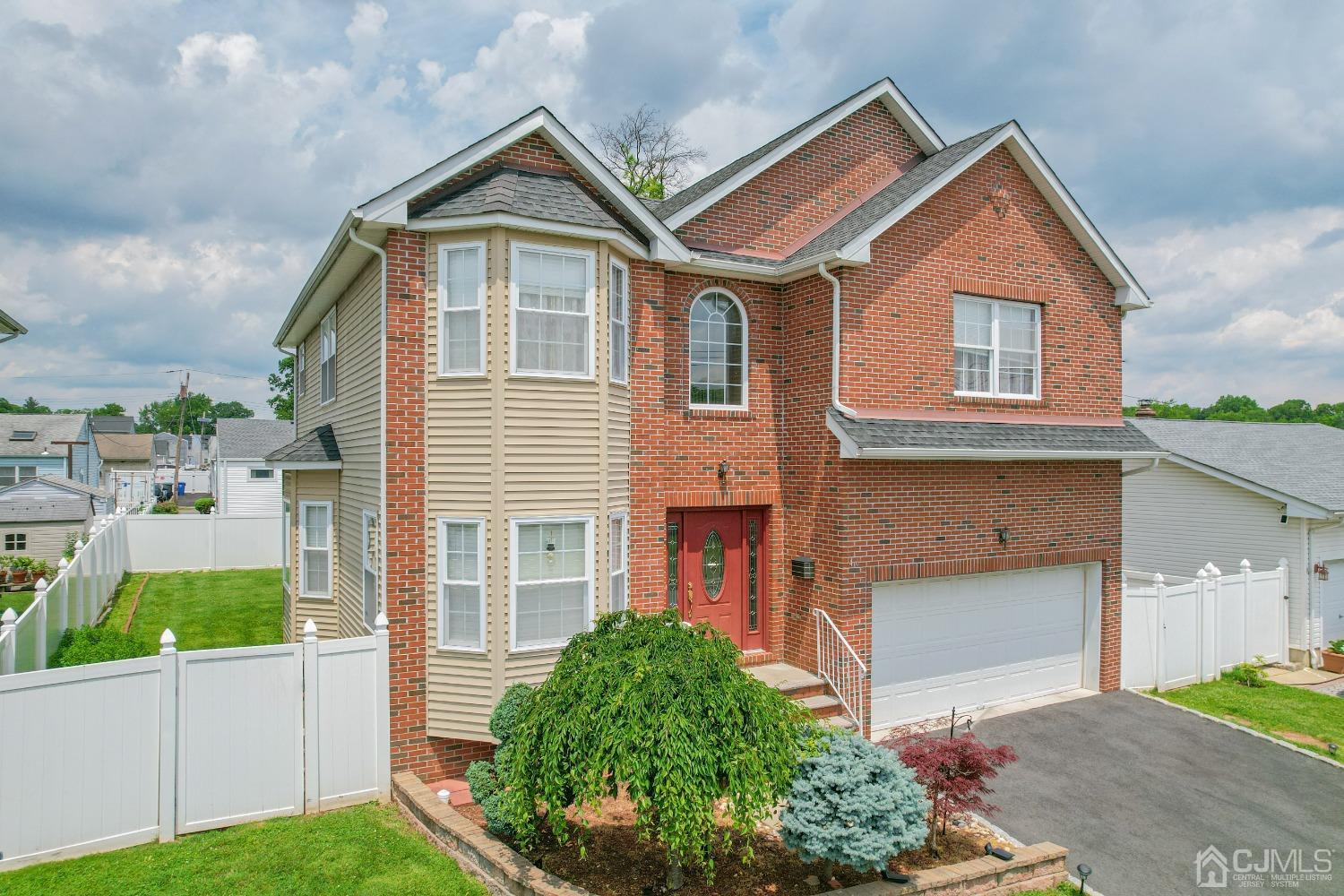 46 Preston Road Colonia, NJ 07067 - Photo 4 of 47 Gallery Image 4