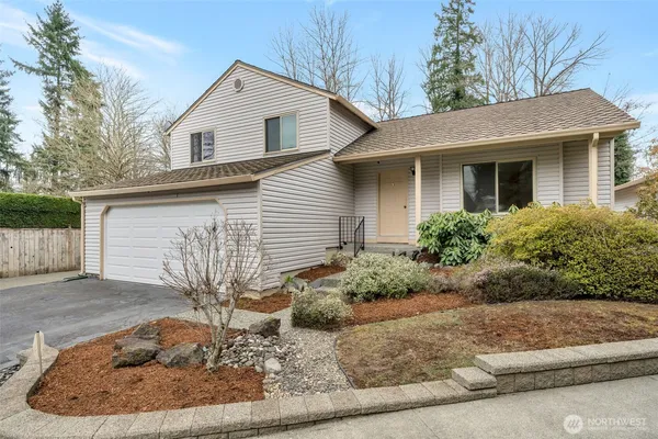 $949,000 | 953 Field Avenue Northeast, Renton, WA 98059
