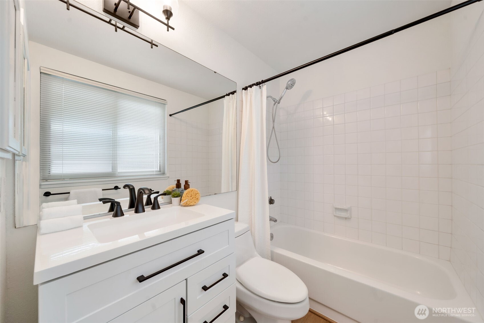 953 Field Avenue Northeast Renton, WA 98059 - Photo 22 of 25