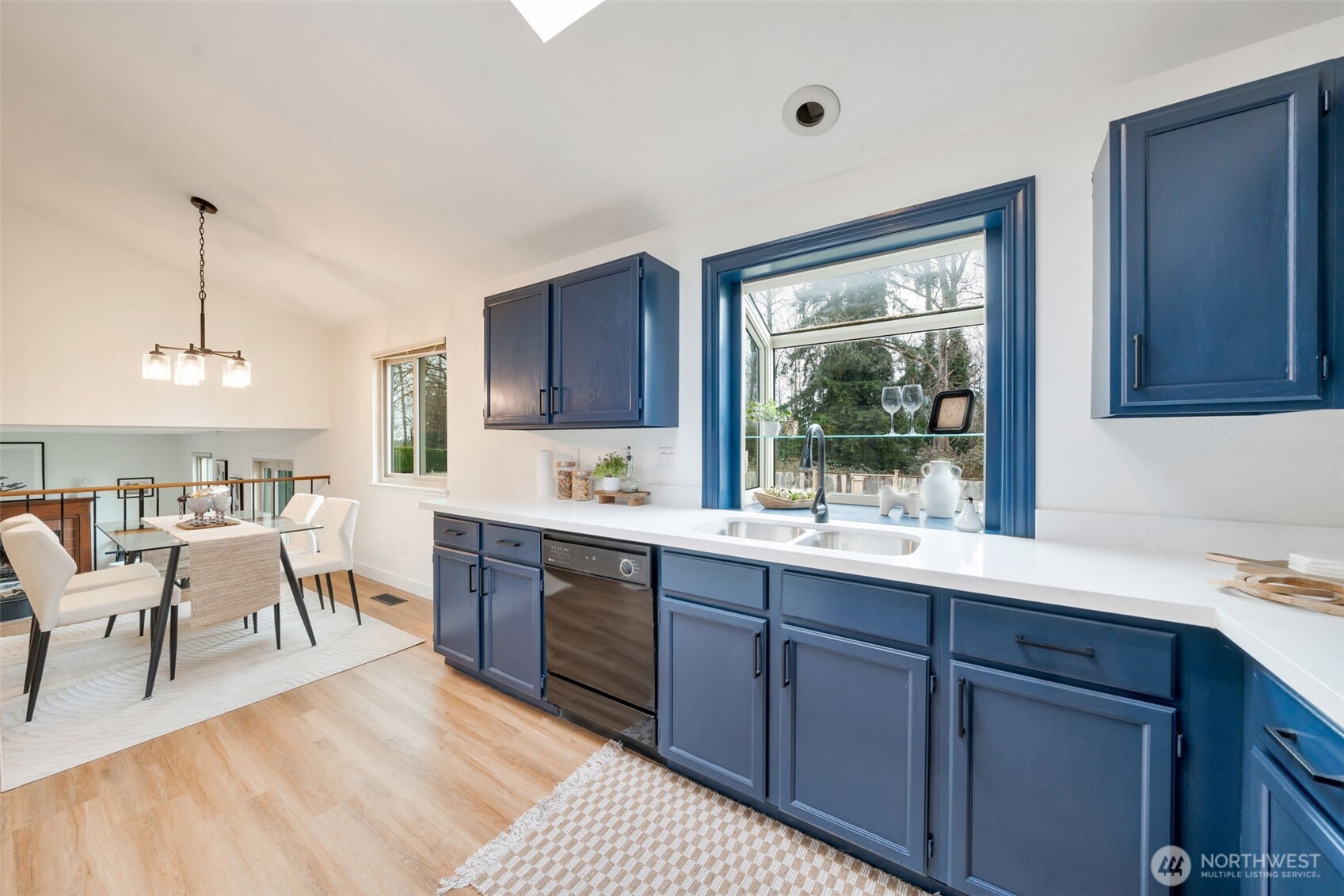 953 Field Avenue Northeast Renton, WA 98059 - Photo 10 of 25