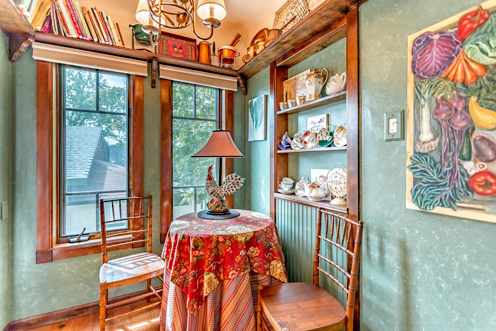 2196 Terrace Street Redding, CA 96001 - Photo 13 of 42 15 kitchen nook