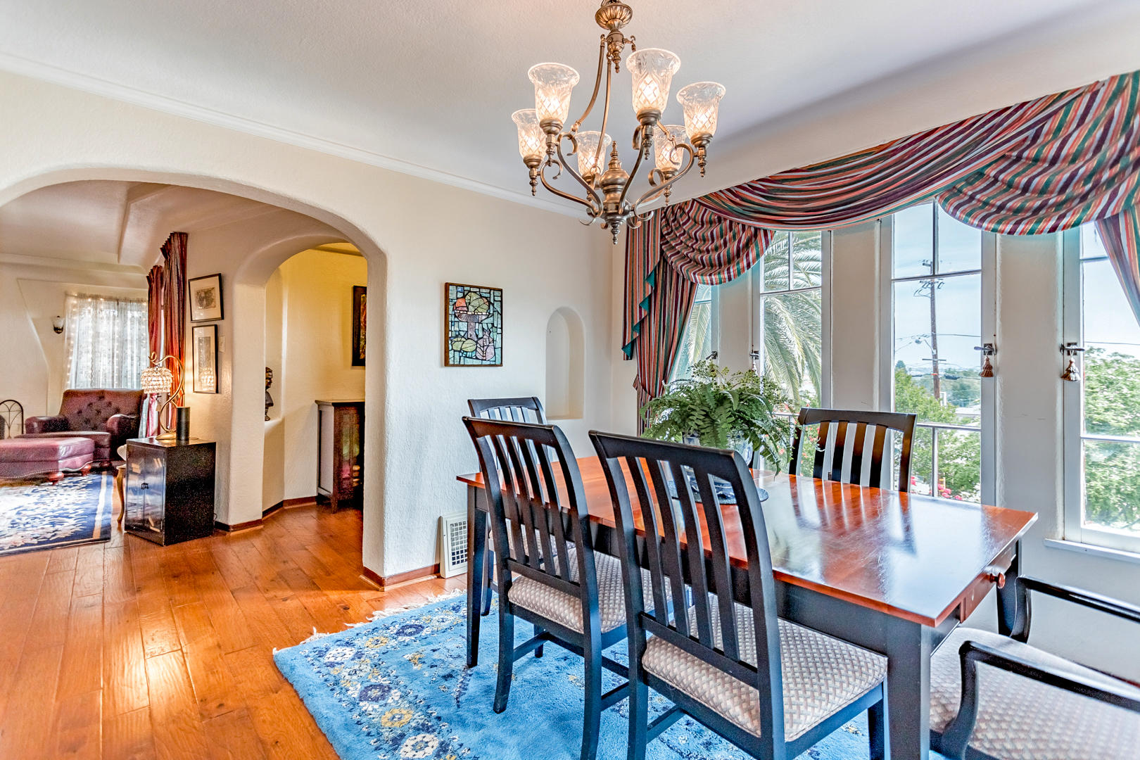 2196 Terrace Street Redding, CA 96001 - Photo 15 of 42 21 dining