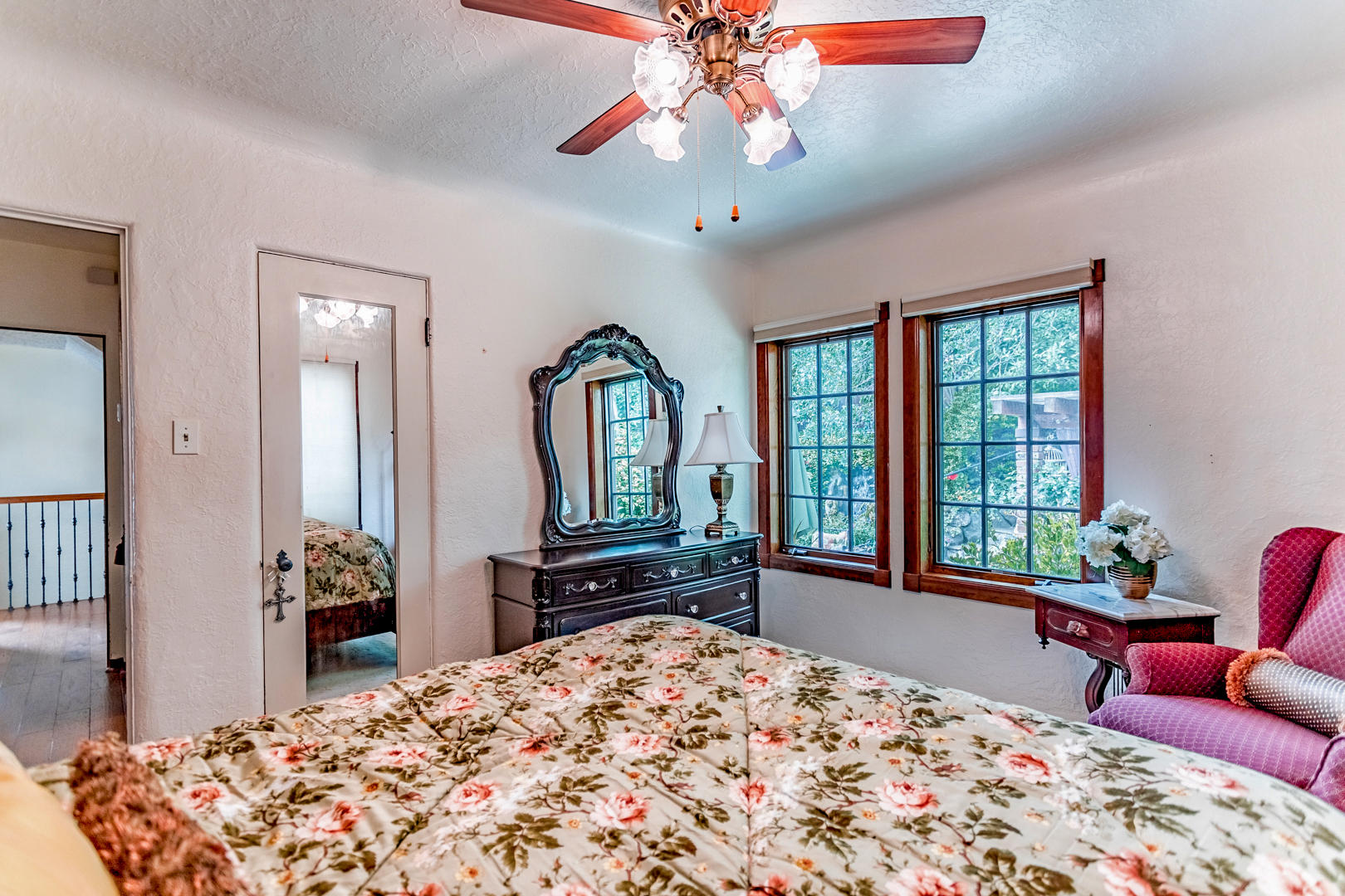 2196 Terrace Street Redding, CA 96001 - Photo 17 of 42 29 master bed