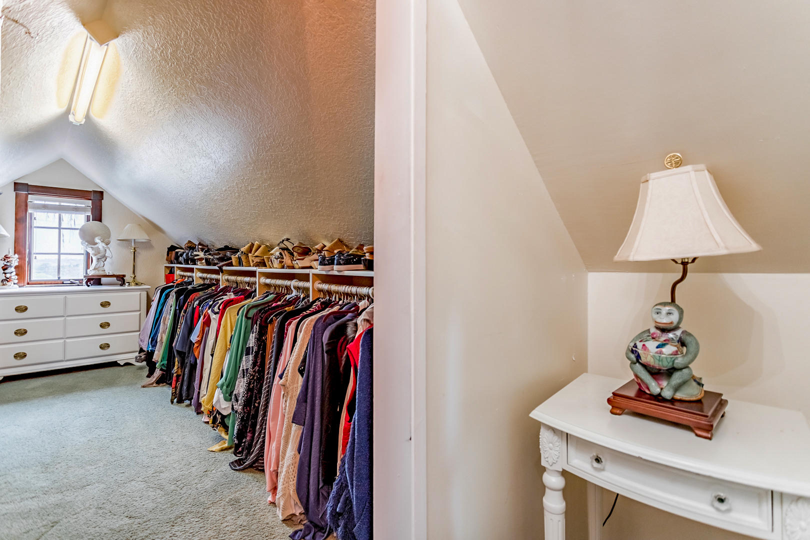 2196 Terrace Street Redding, CA 96001 - Photo 22 of 42 43 closet area