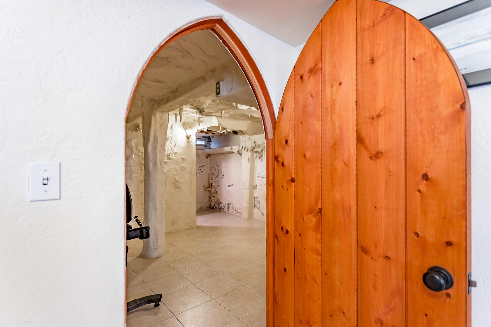 2196 Terrace Street Redding, CA 96001 - Photo 28 of 42 55 downstairs