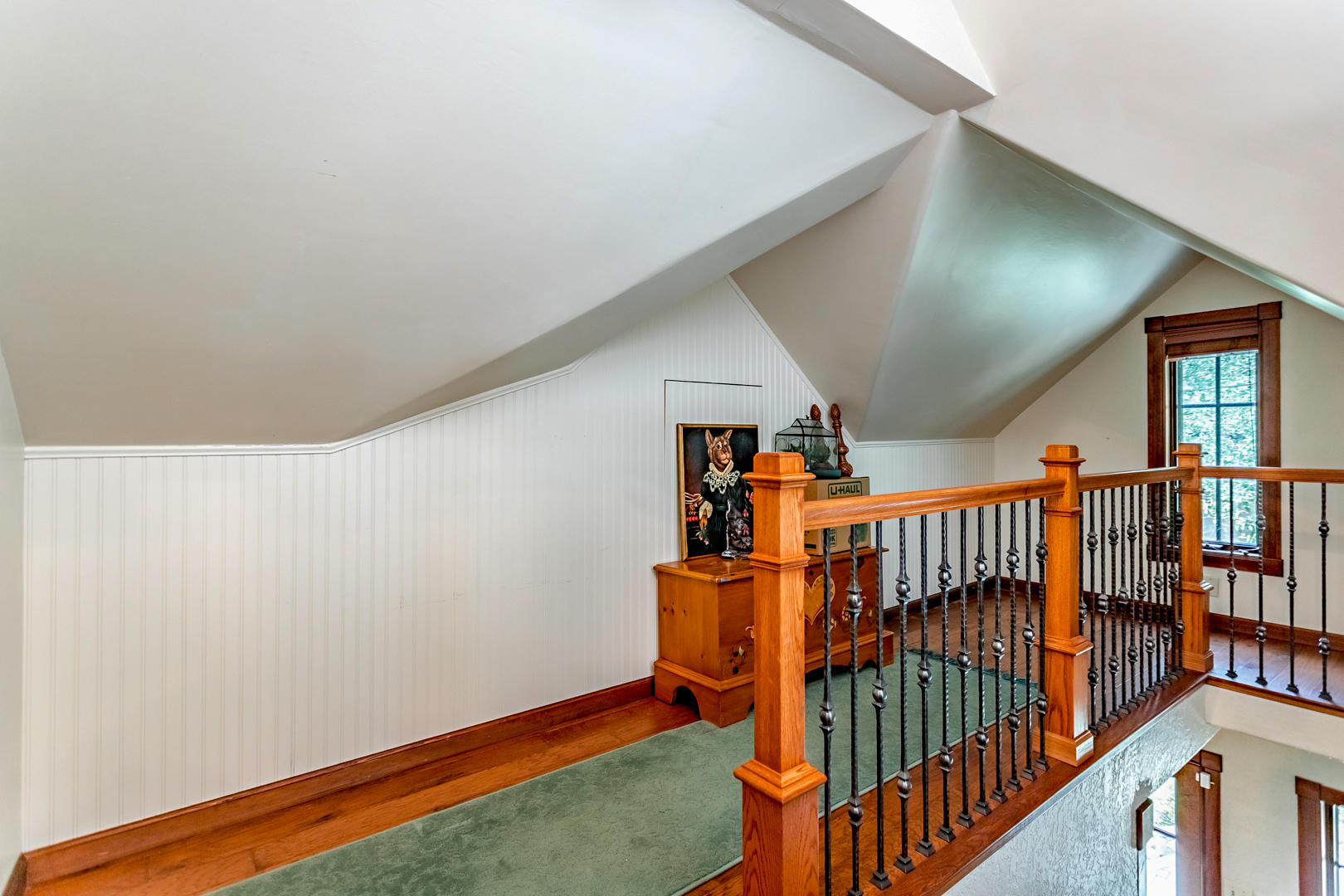 2196 Terrace Street Redding, CA 96001 - Photo 31 of 42 58 upstairs