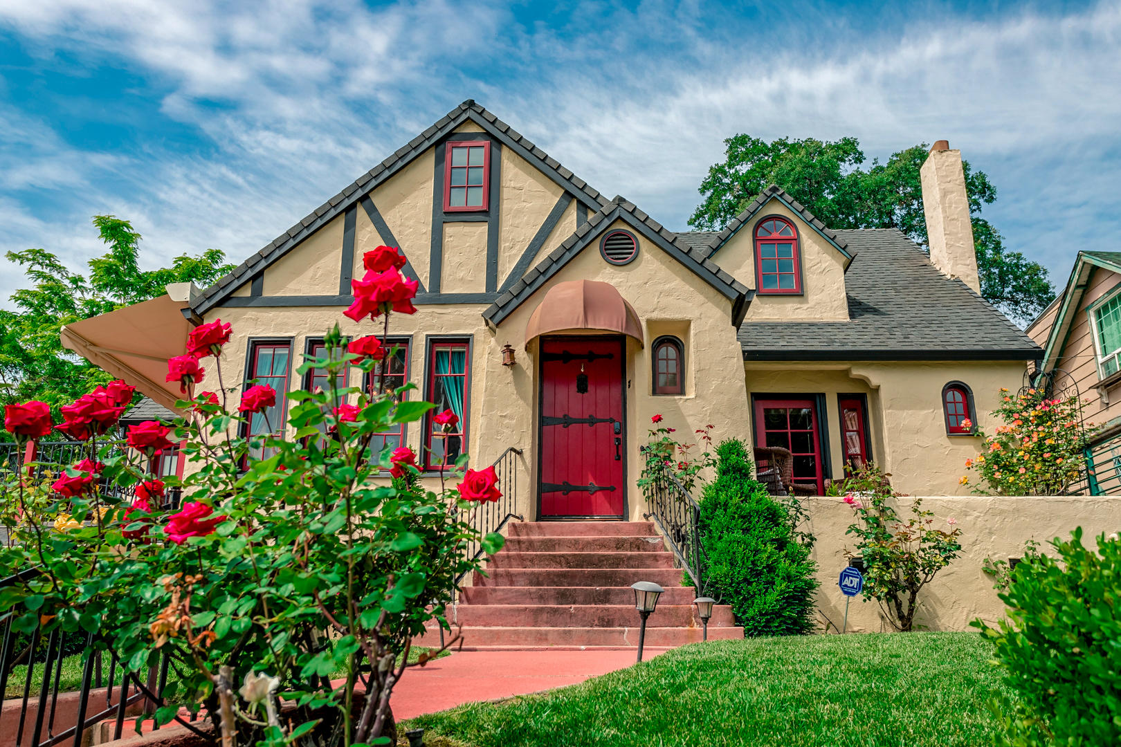 2196 Terrace Street Redding, CA 96001 - Photo 4 of 42 1 front 3 front door