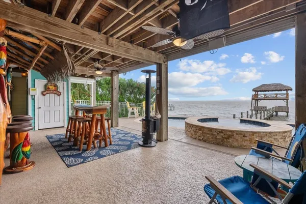 $927,000 | 1331 Edwards Drive, Dickinson, TX 77539