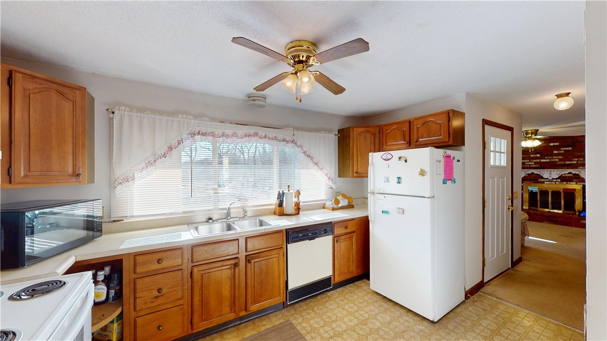 2545 Division Road East Greenwich, RI 02818 - Photo 6 of 34 Gallery Image 6