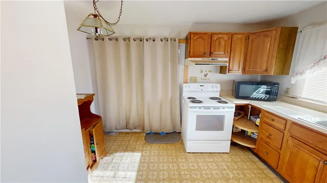 $399,900 | 2545 Division Road, East Greenwich, RI 02818
