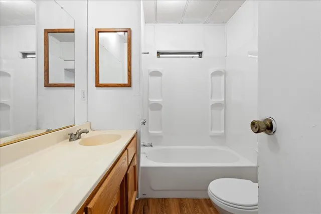 $119,900 | 10035 Mills Station Road, Unit 136, Sacramento, CA 95827