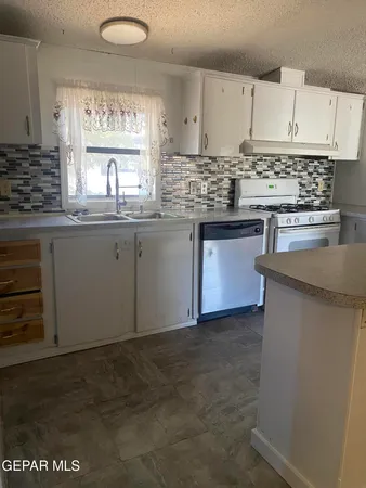 $60,000 | 6161 Doniphan Drive, Unit 177, El Paso, TX 79932