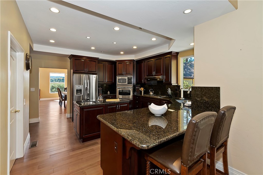 27732 North Bay Road Lake Arrowhead, CA 92352 - Photo 11 of 36