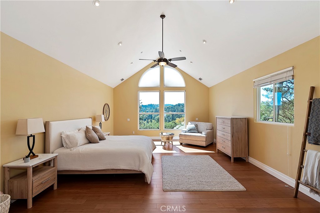 27732 North Bay Road Lake Arrowhead, CA 92352 - Photo 18 of 36